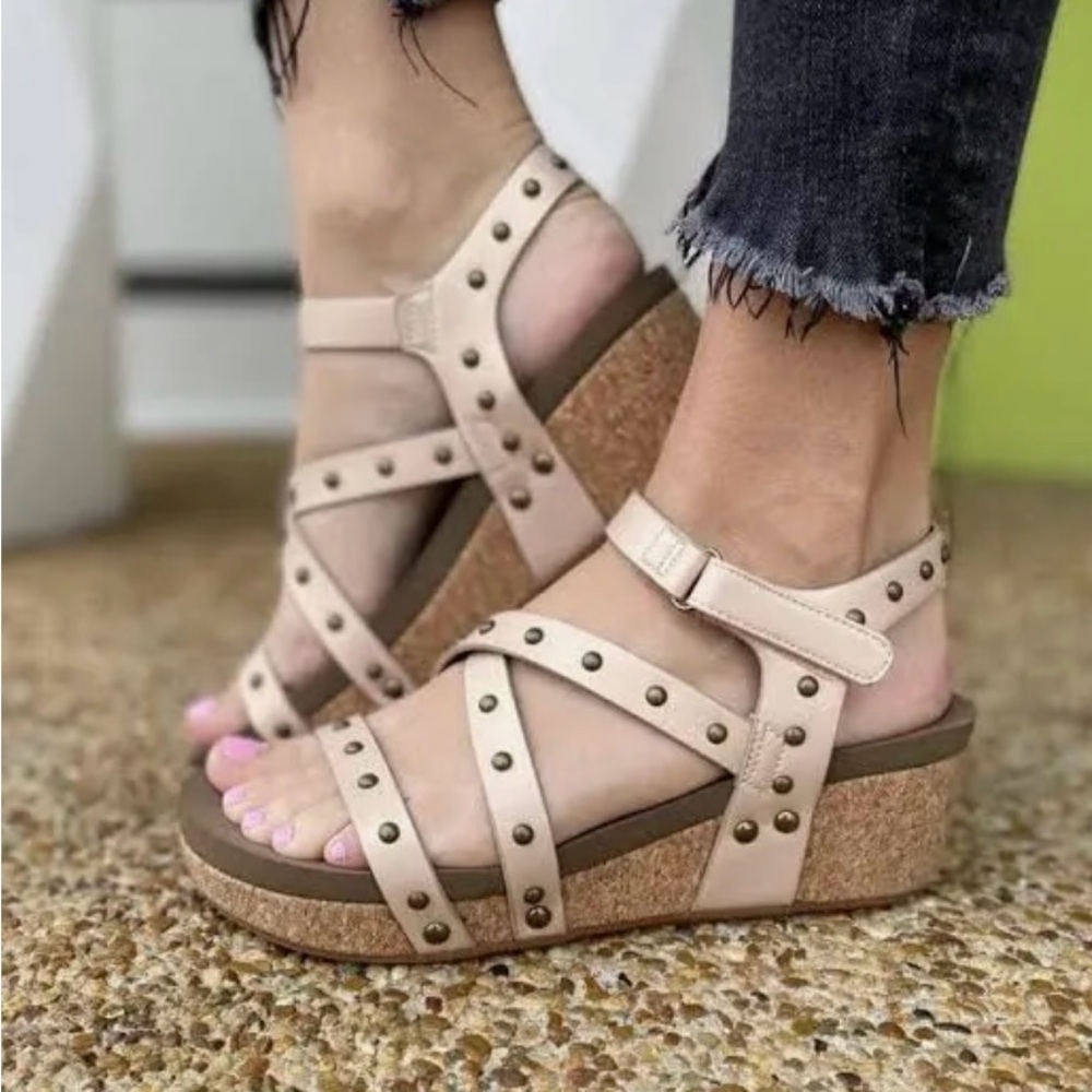 Boutique by Corkys Under The Sun Sandals - Womens size 9